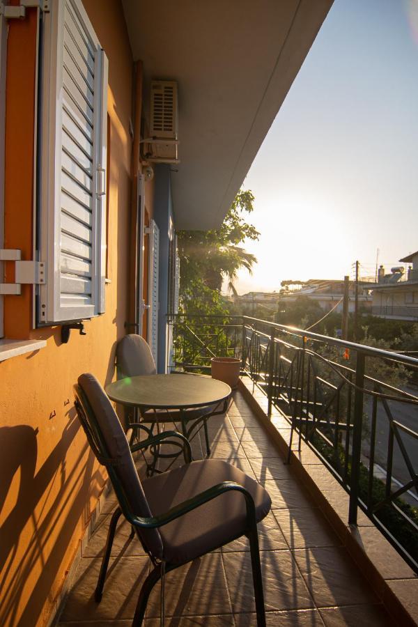 Tsertos Apartments Kamena Vourla Exterior photo